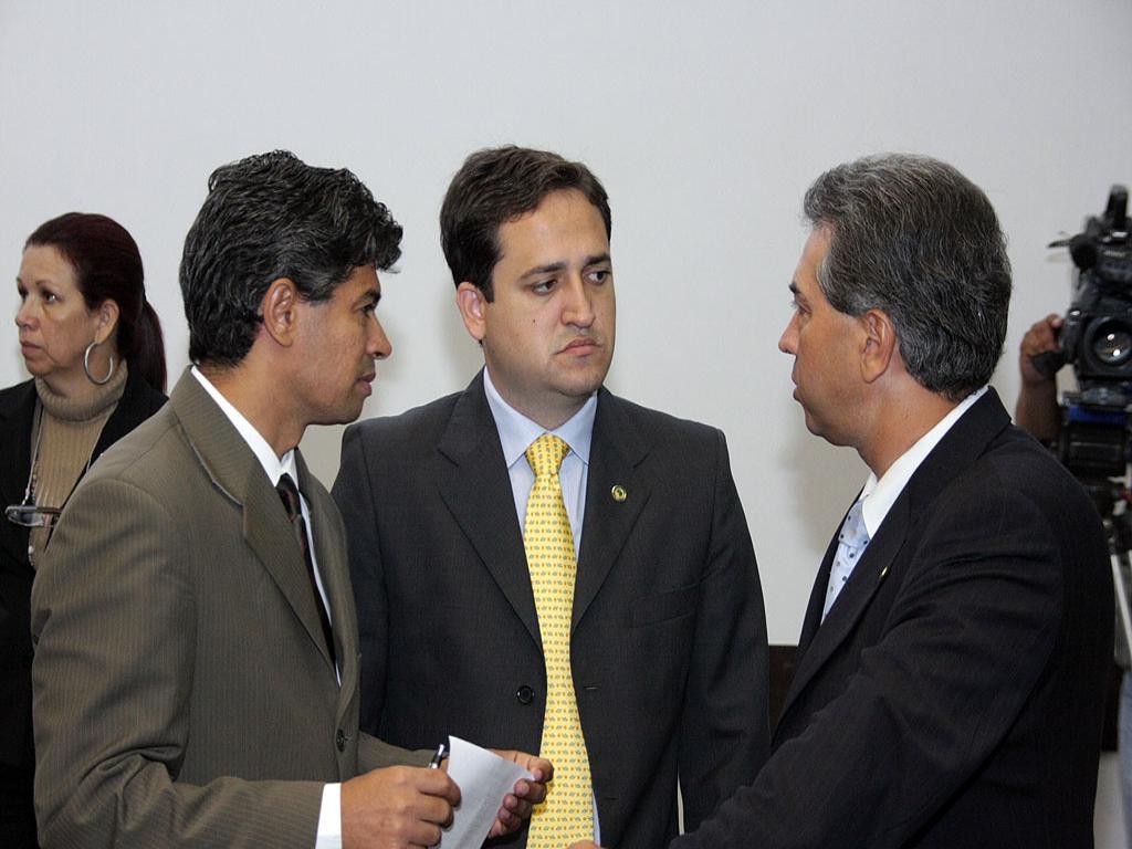 Imagem: Deputados Professor Rinaldo, Márcio Fernandes e Reinaldo Azambuja