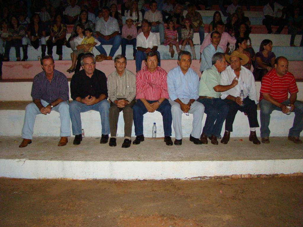 Imagem: Deputado acompanha Festa do Peão em Aparecida do Taboado