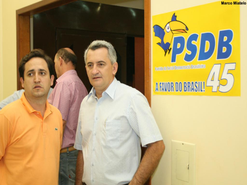 Imagem: Deputado Marcio Fernandes ao lado do prefeito Sérgio Marcon