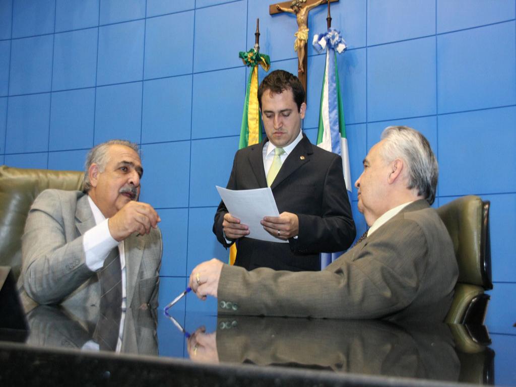 Imagem: Deputados Jerson Domingo (PMDB) presidente da Assembléia Legislativa,  a esquerda, Márcio Fernandes (PSDB) ao meio e Londres Machado (PR)