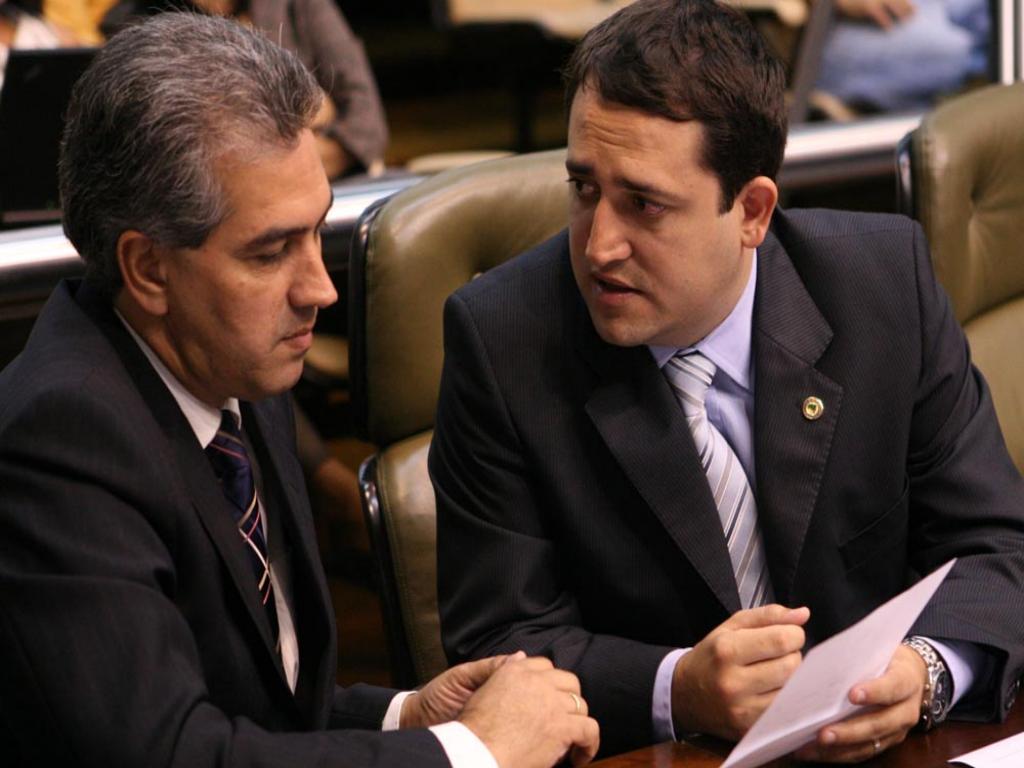 Imagem: Deputados Marcio Fernandes e Reinaldo Azambuja são os autores do projeto de lei