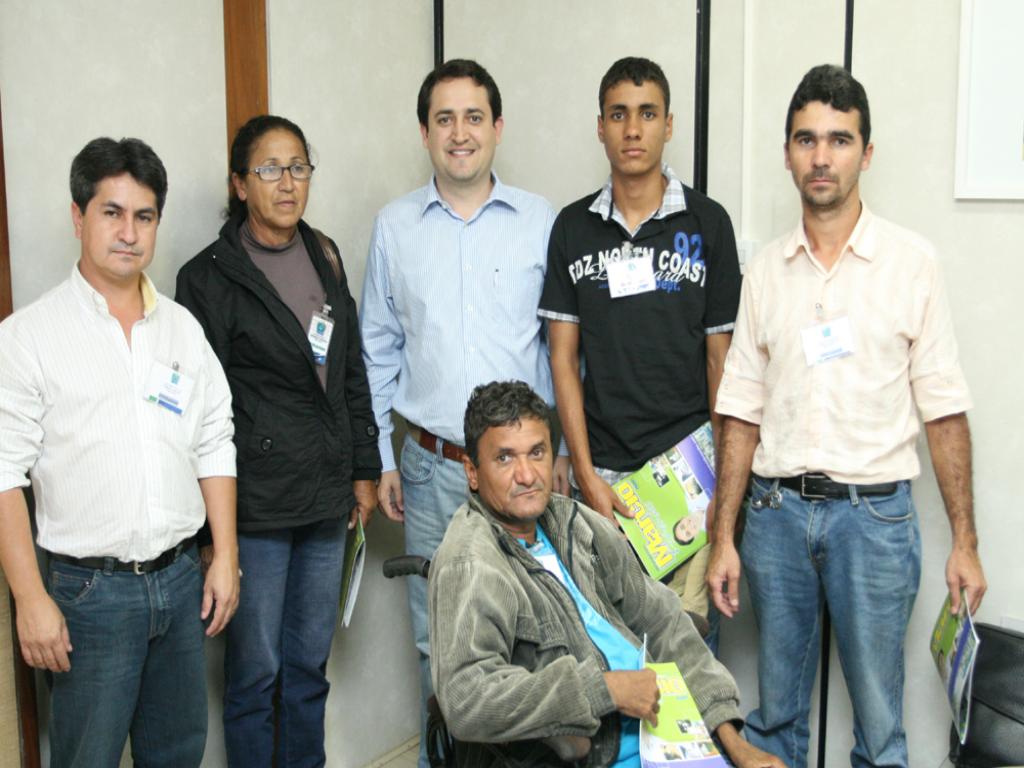 Imagem: Deputado Marcio Fernandes e os vereadores de Anaurilândia, em junho, na Capital