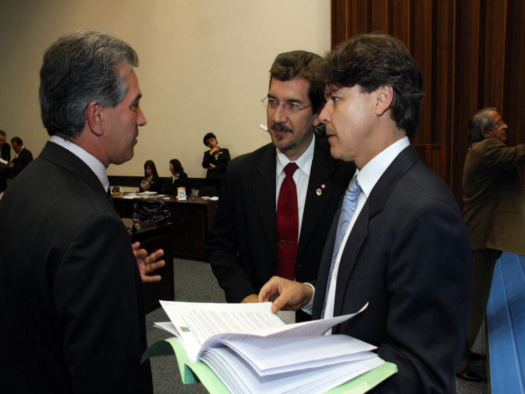 Imagem: Deputado Reinaldo Azambuja, Deputado Pedro Kemp e Deputado Paulo Duarte  