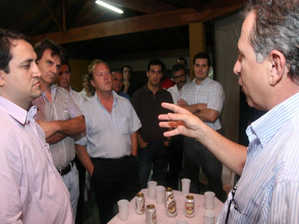 Imagem: Marcio Fernandes e o secretário Giroto participam de confraternização dos empresários
