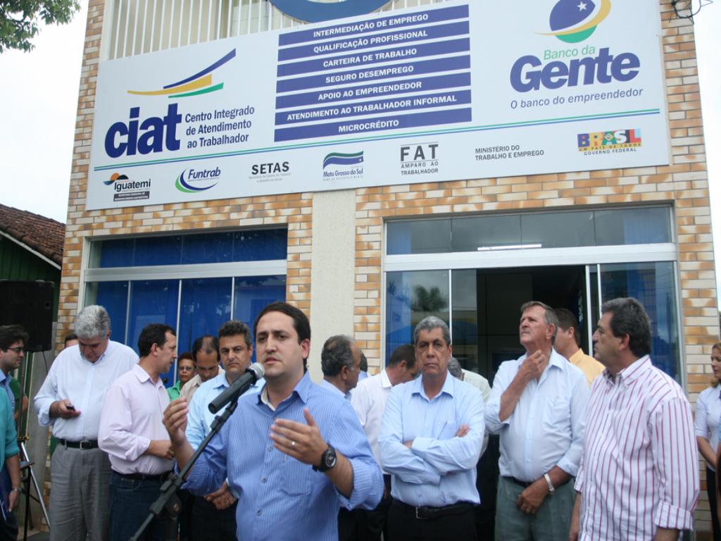 Imagem: Deputado Marcio Fernandes discursa na inauguração do CIAT