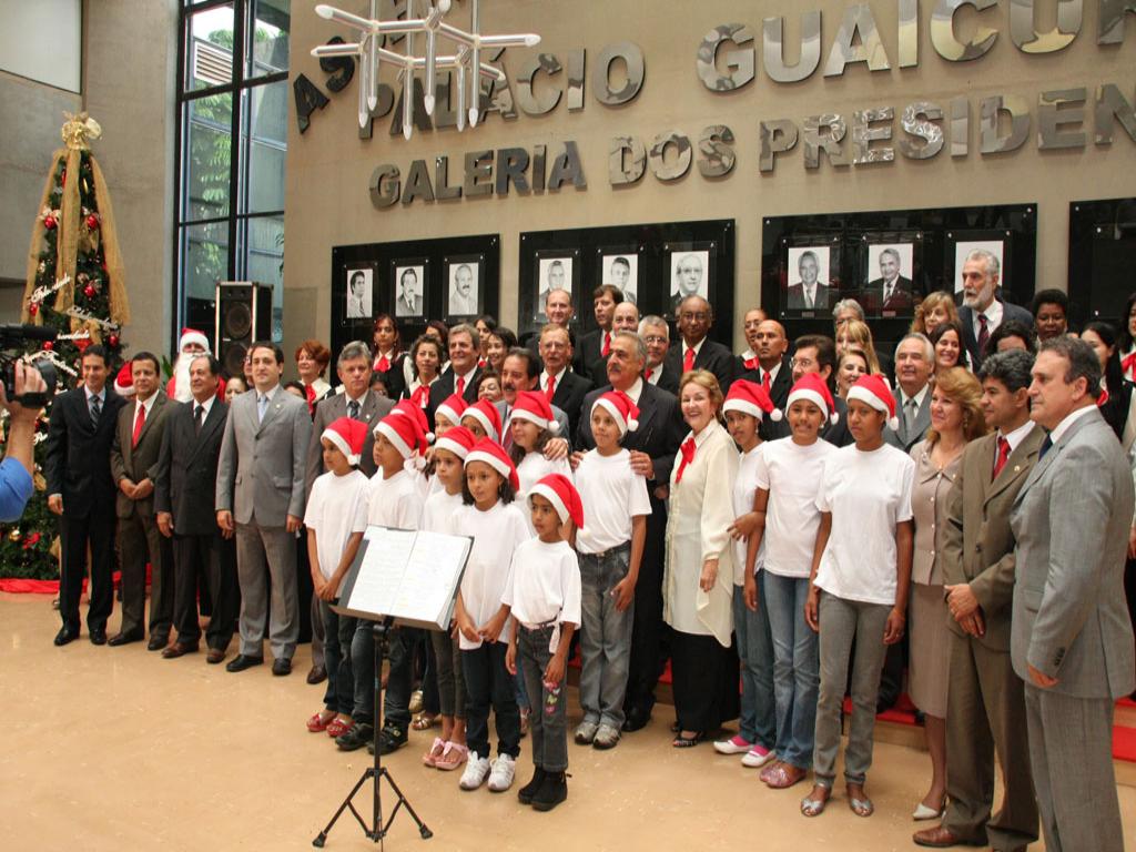 Imagem: Servidores e deputados participam de Cantata de Natal 