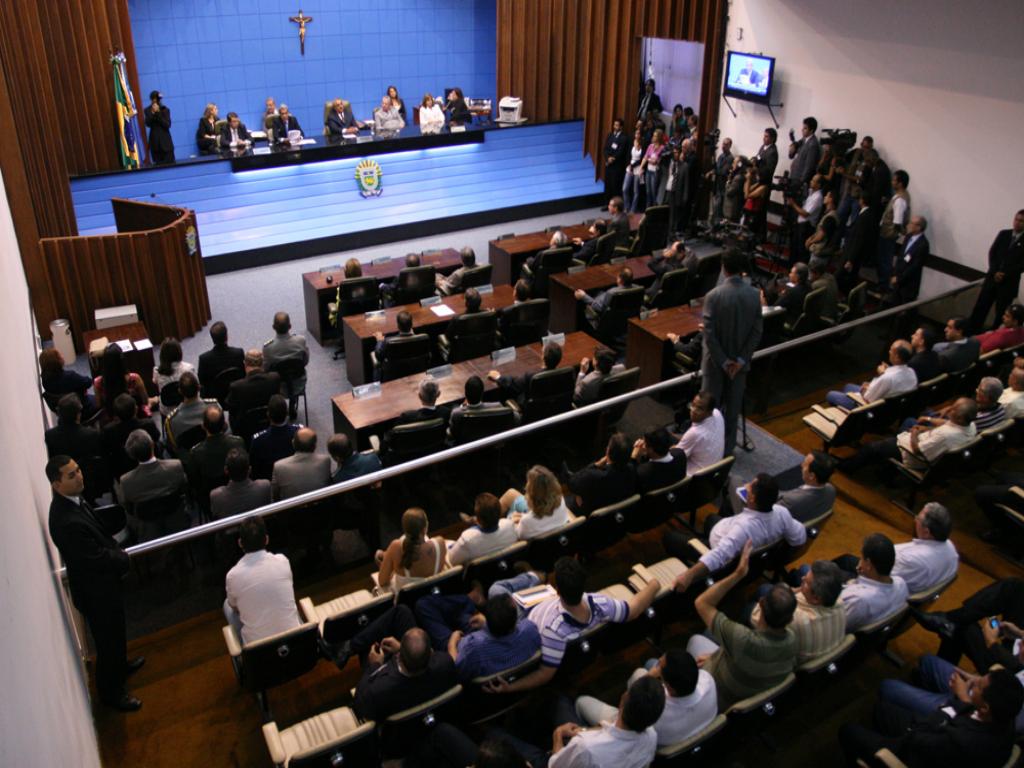 Imagem: Plenário da Assembleia durante abertura do ano legislativo