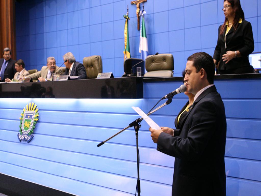 Imagem: Deputado Marcio Fernandes, no plenário da Assembleia