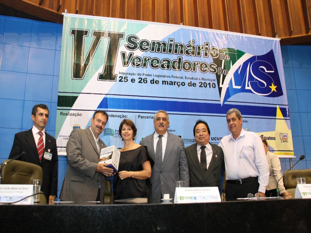 Imagem: Câmaras municipais receberão bibliotecas básicas do Interlegis 