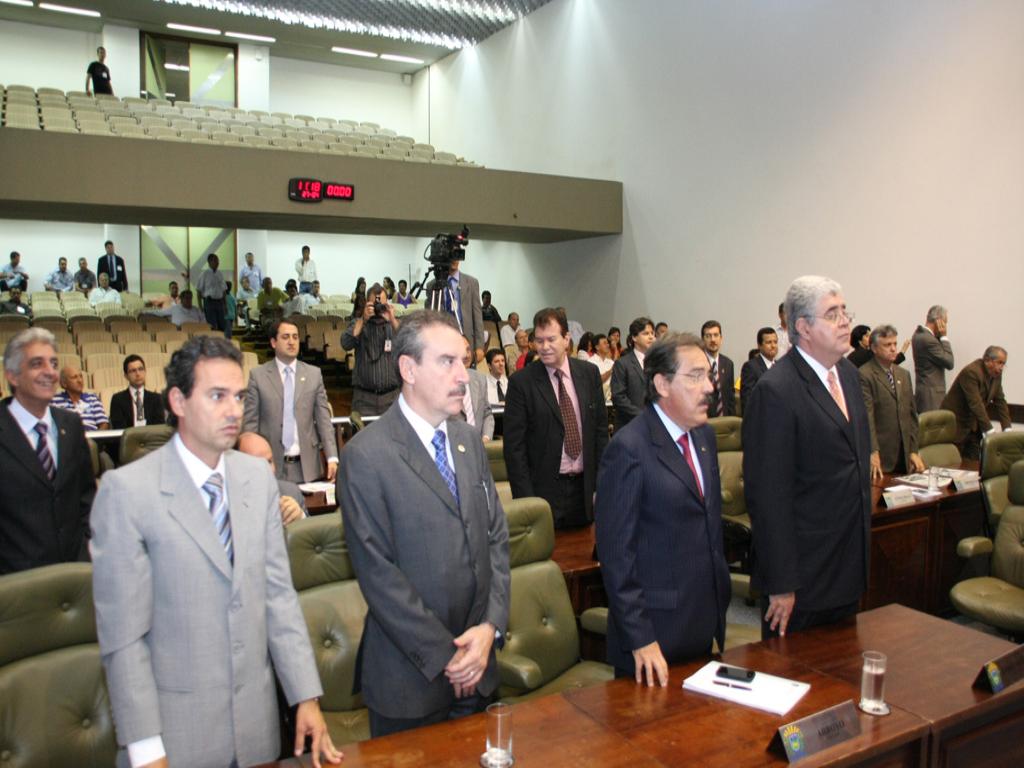 Imagem: Deputados analisam 15 projetos e 6 vetos do Executivo Estadual 