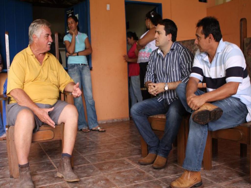 Imagem: Bil, dep. Marcio Fernandes e Sebastiãozinho do Taboco