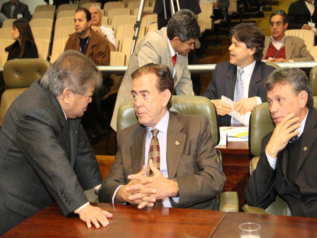 Imagem: Deputado Akira Otsubo, Deputado Antônio Braga e Deputado Coronel Ivan