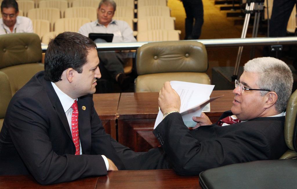 Imagem: Deputados Márcio Fernandes a esquerda e Carlos Marun