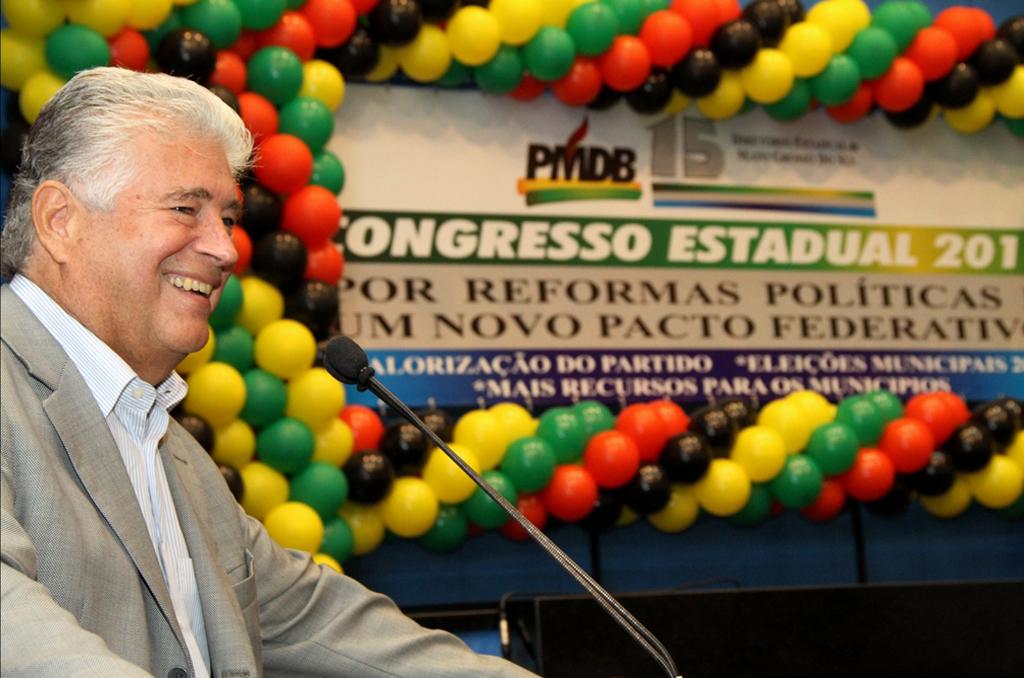 Imagem: Senador Roberto Requião integra Comissão da Reforma Política no Senado, e participou de evento nesta tarde na AL.