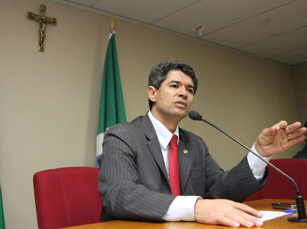 Imagem: Professor Rinaldo Modesto continua na coordenação do Fórum Cristão no estado.