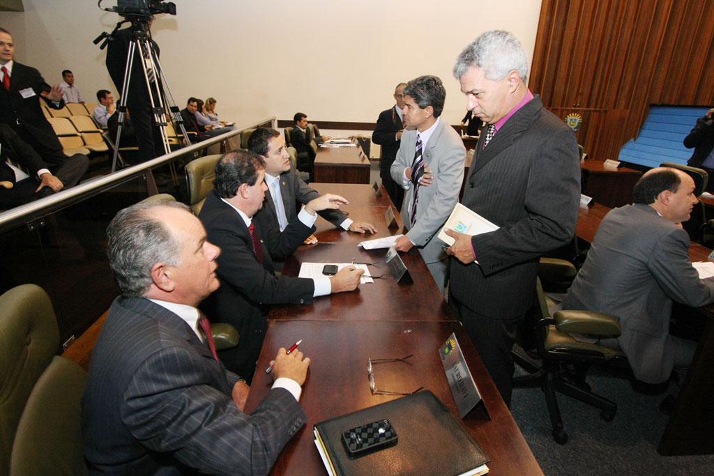 Imagem: PCCR foi debatido por deputados na sessão plenária desta terça-feira.