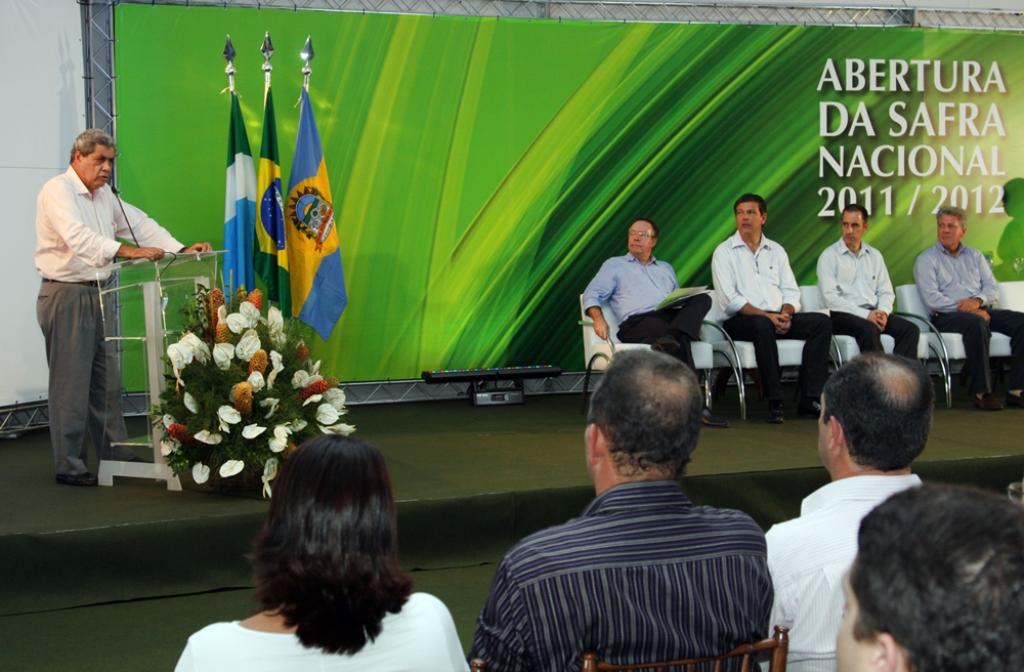 Imagem: Governador André, durante o evento em Nova Alvorada do Sul