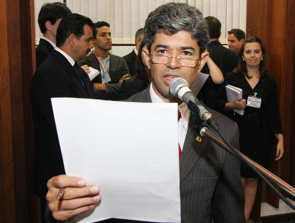 Imagem: Deputado Professor Rinaldo propôs a realização do Fórum na Assembleia.