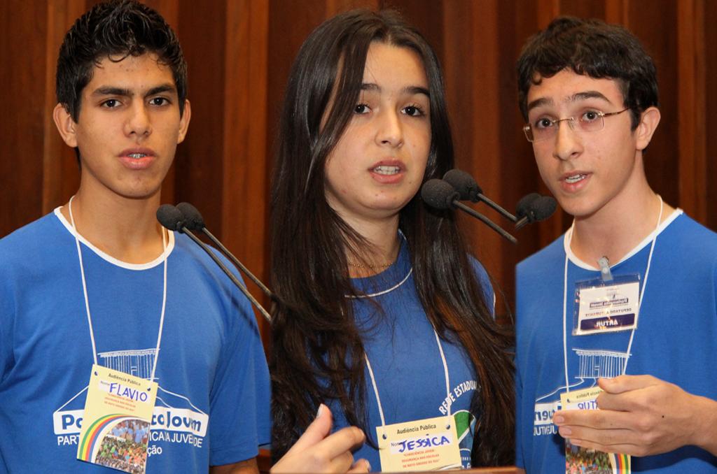 Imagem: Deputados estudantes marcaram presença em audiência que debateu violência nas escolas.