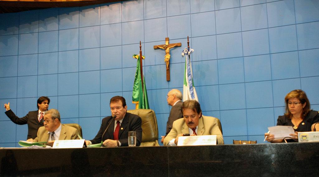 Imagem: Deputados também aprovaram projeto que institui a Semana da Prevenção ao Câncer Bucal.