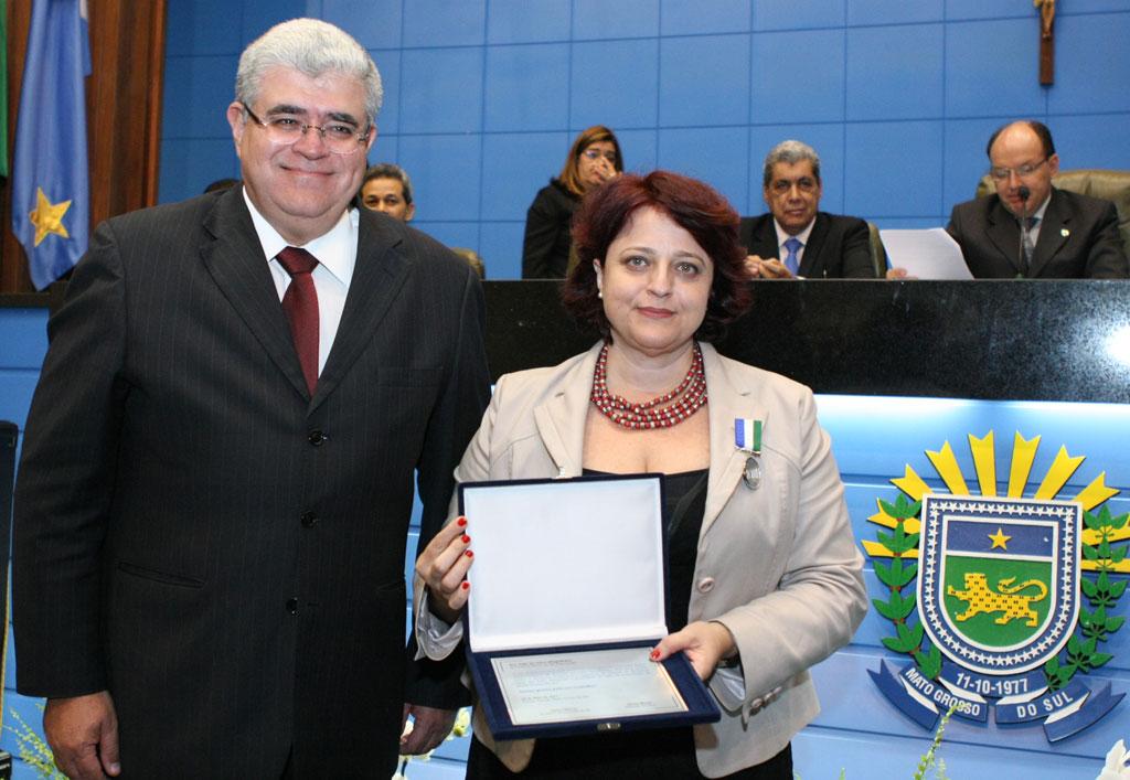 Imagem: Para Marun, "é o reconhecimento, uma justa homenagem prestada pela AL para alguém que muito contribui para a qualidade de vida do sul-mato-grossense”.