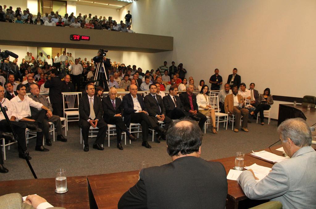 Imagem: Mara participa das discussões sobre Reforma Política