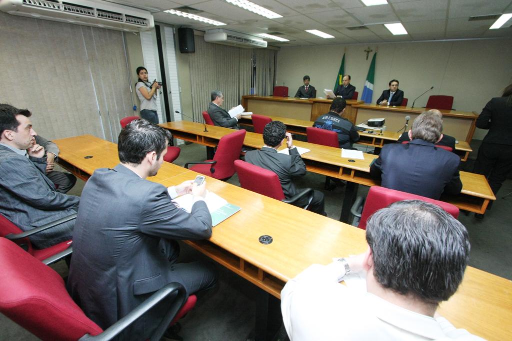 Imagem: Prestação de contas dos Poderes foi feita no Plenarinho da Assembleia Legislativa.