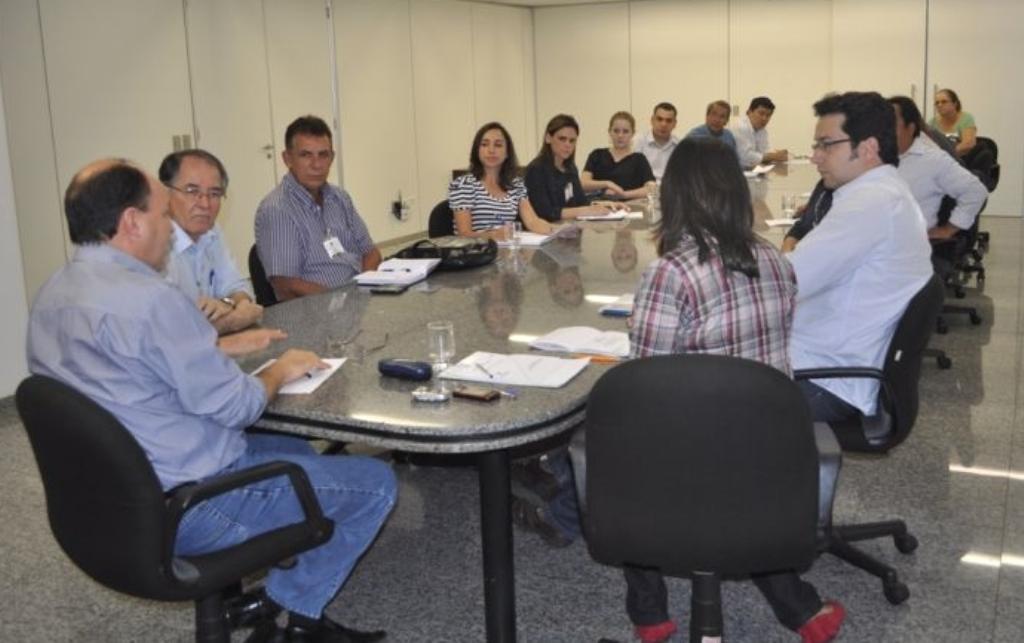 Imagem: Deputado Junior Mochi recentemente se reuniu com representantes de várias entidades para definir pauta da audiência.