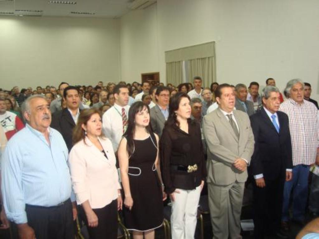 Imagem: Mara Caseiro com autoridades na abertura do evento