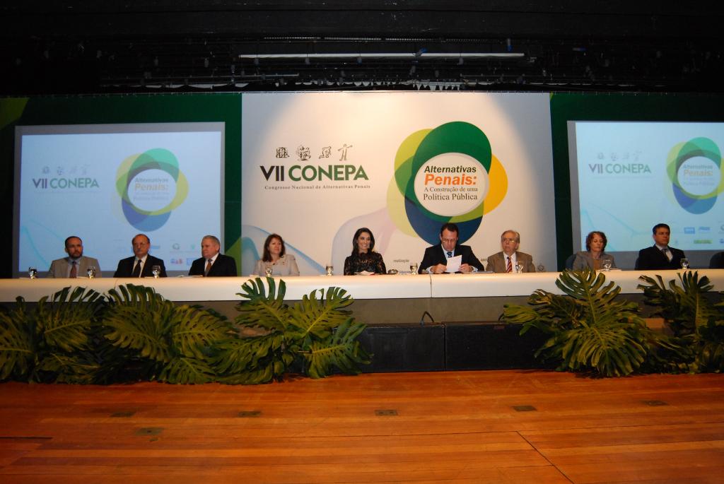 Imagem: Abertura do VII Congresso de Alternativas Penais aconteceu na noite desta quarta-feira no Centro de Convenções Arquiteto Rubens Gil de Camillo.