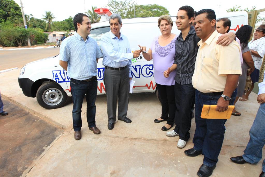 Imagem: (E/D) Deputado Marcio Fernandes, governador André e prefeita Ilca Corral