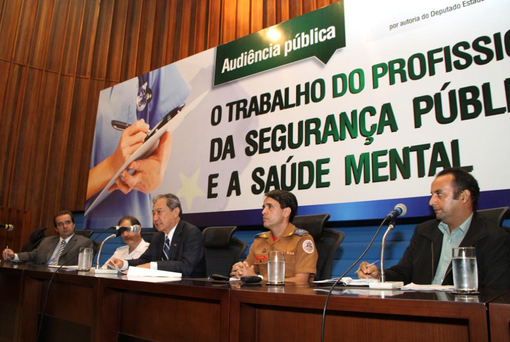 Imagem: Autoridades e médicos falam sobre a saúde mental dos agentes da segurança.