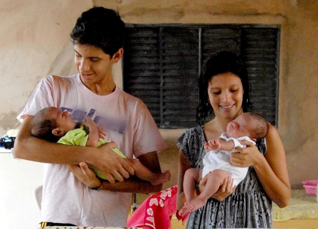 Imagem: Flávio e Carolina enfrentam cedo o desafio de serem pais.