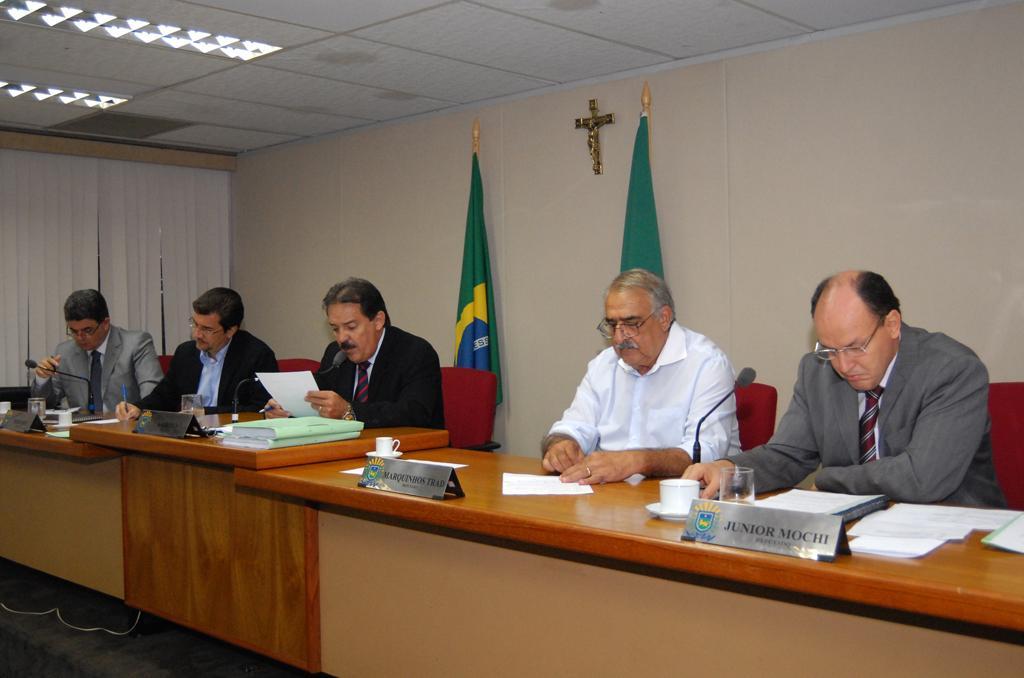 Imagem: Deputados apreciaram matéria orçamentária para 2012.