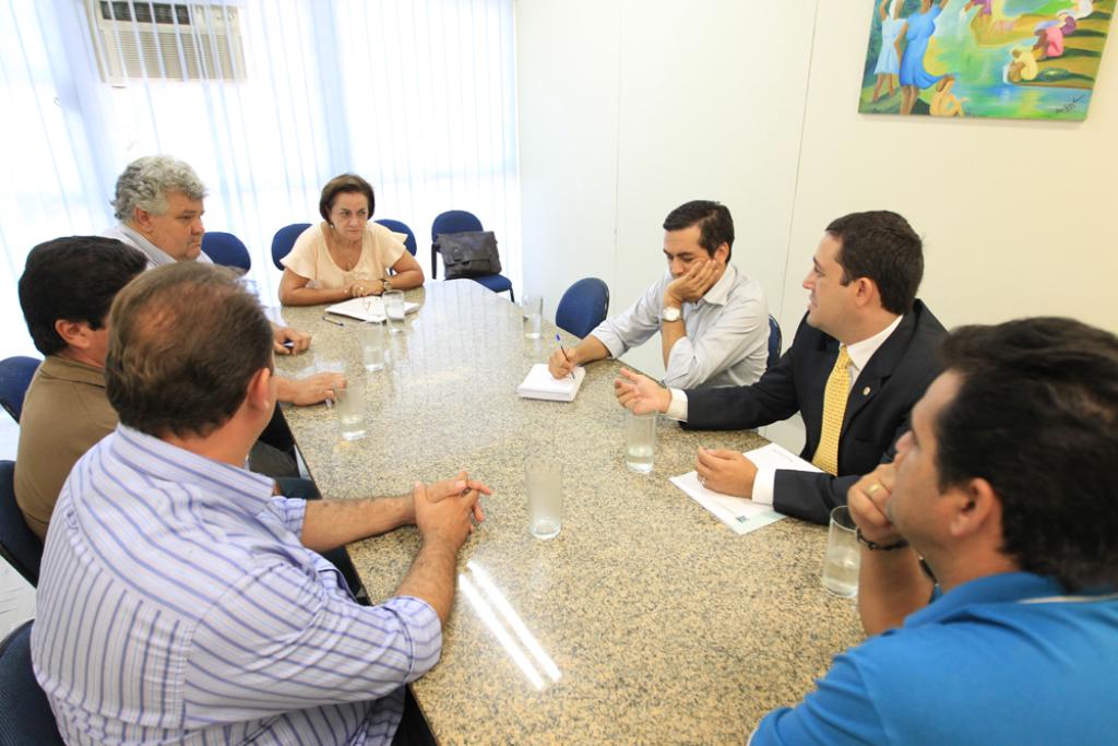 Imagem: Reunião aconteceu na Secretaria de Estado de Educação