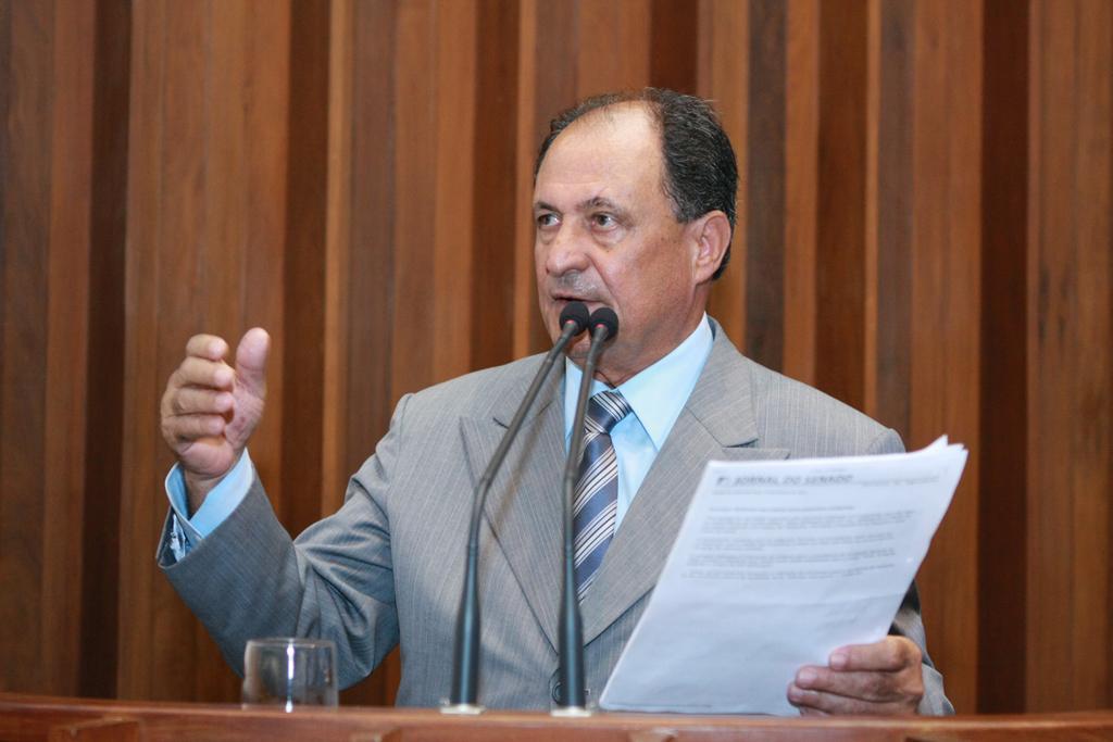 Imagem: Zé Teixeira questiona tutela da Funai sobre os índios.