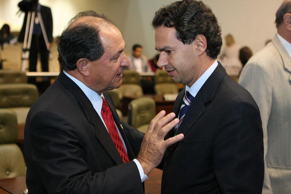 Imagem: Deputados Zé Teixeira e Marquinhos Trad.