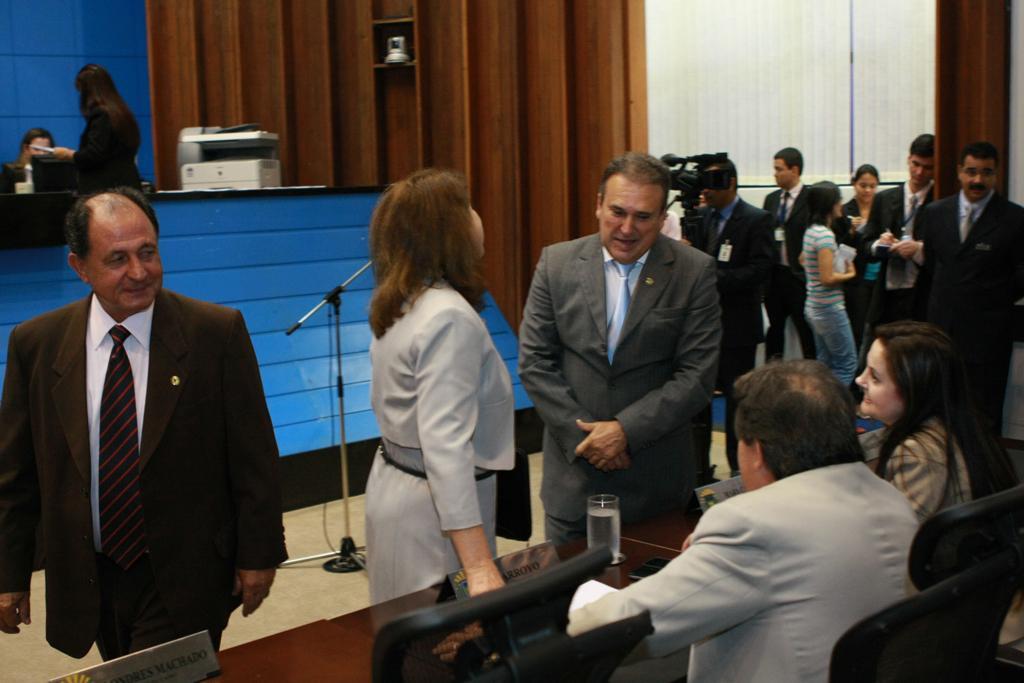 Imagem: Deputados aprovaram dois projetos de lei em primeira discussão.