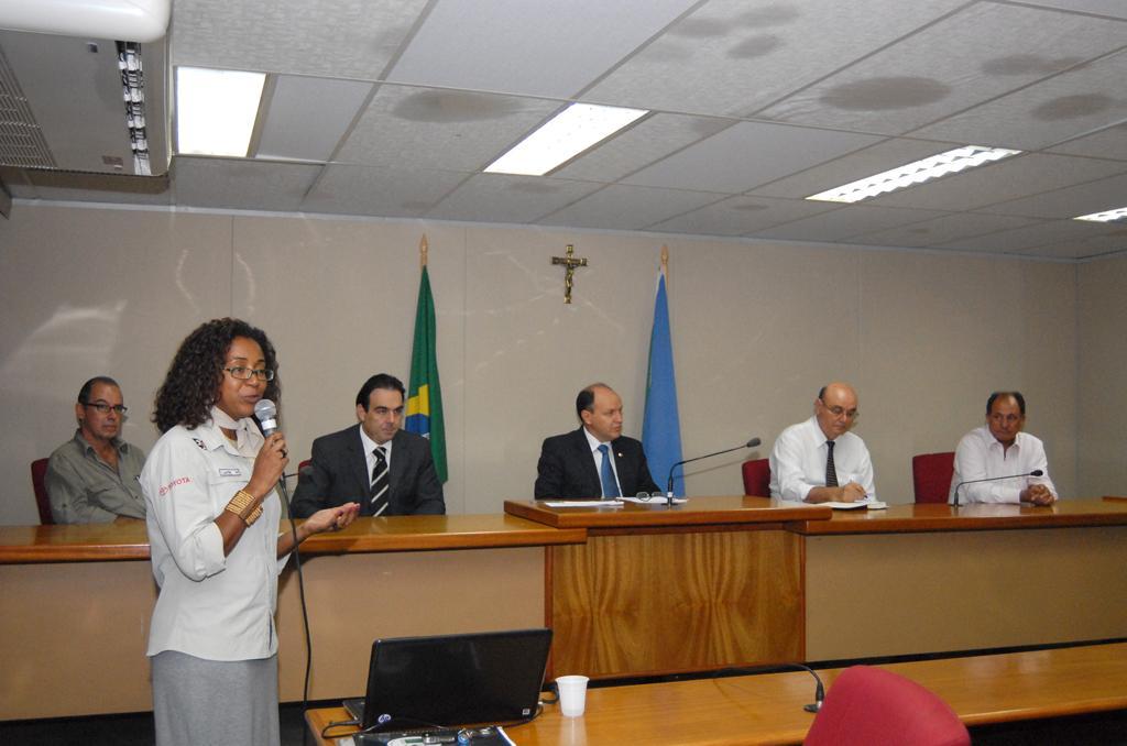 Imagem: Coordenadora da Expedição, Lucila Egydio, revela resultados da pesquisa feita na maior área inundável do mundo.