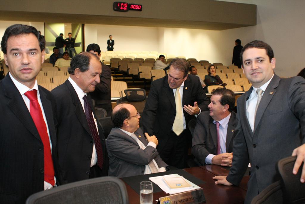 Imagem: Parlamentares durante sessão realizada nesta quarta-feira.