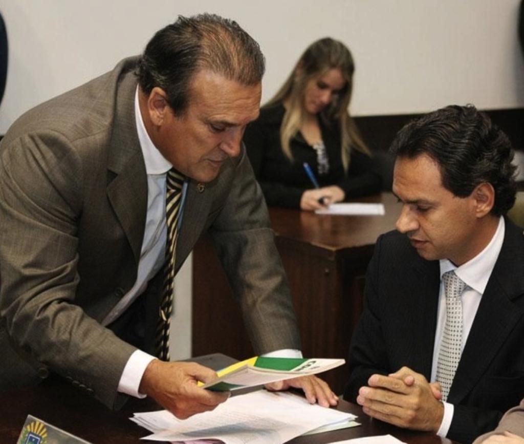 Imagem: Deputados Diogo Tita e Marquinhos Trad são os autores da proposta.