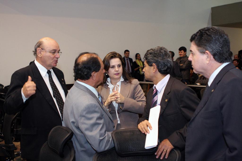 Imagem: Deputados receberam projeto do governo sobre readequação do Conselho Estadual de Controle Ambiental. 