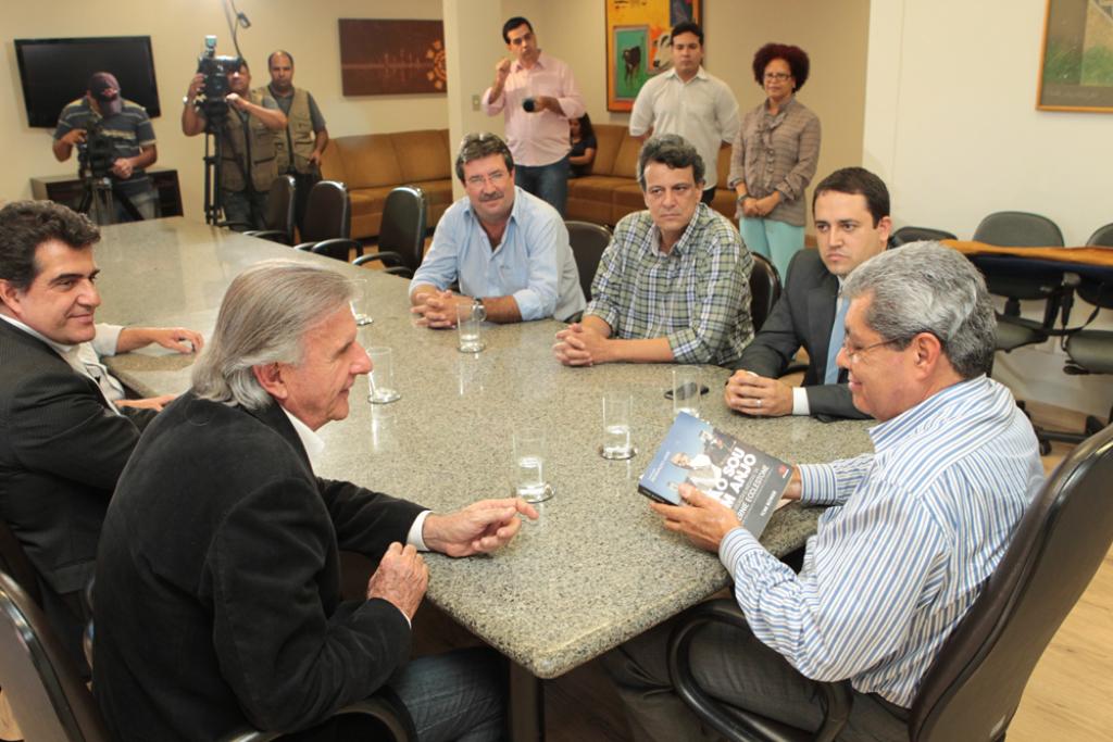 Imagem: Governador André recebe deputado Marcio Fernandes e empresários