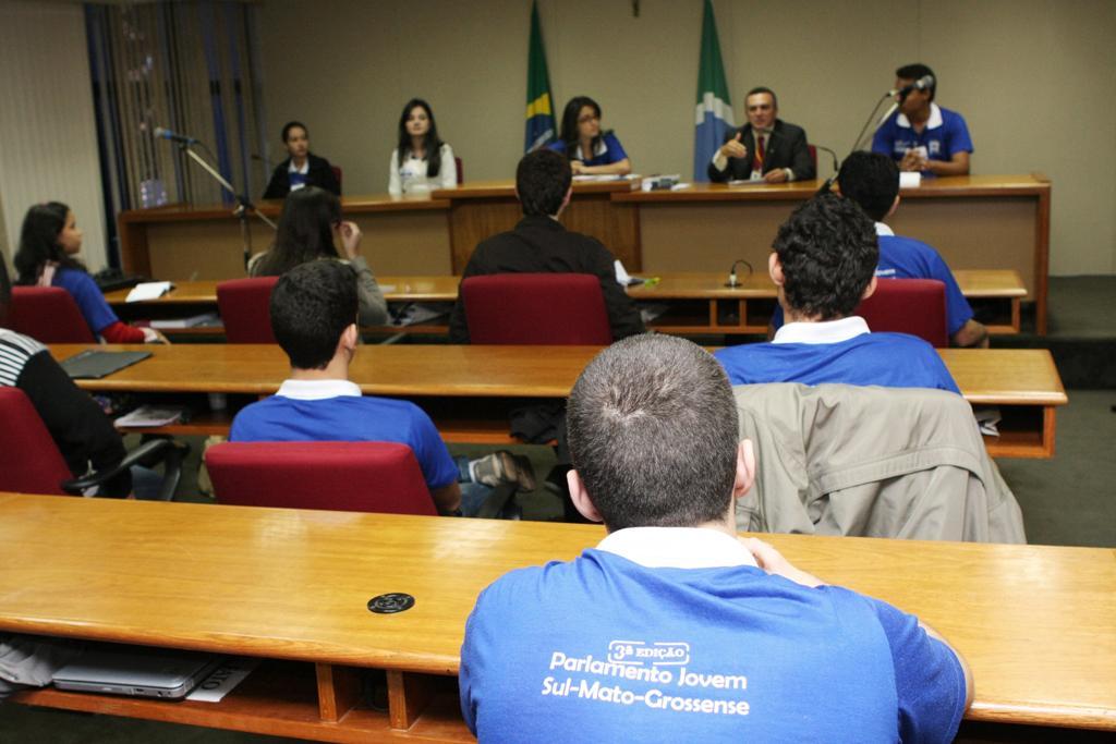 Imagem: Primeira sessão da 3ª edição do Parlamento Jovem foi realizada nesta segunda-feira no plenarinho.