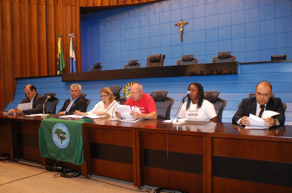 Imagem: Debate reuniu representantes dos catadores, do Ministério Público, do Legislativo e da Administração Municipal de Campo Grande.