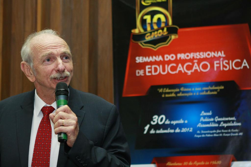 Imagem: Presidente do Conselho Federal de Educação Física abriu o ciclo de debates na Assembleia Legislativa.