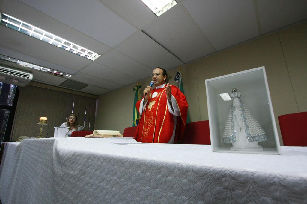 Imagem: Padre Hernanni Pereira, da Milícia da Imaculada Conceição, ministrou a missa de novembro.