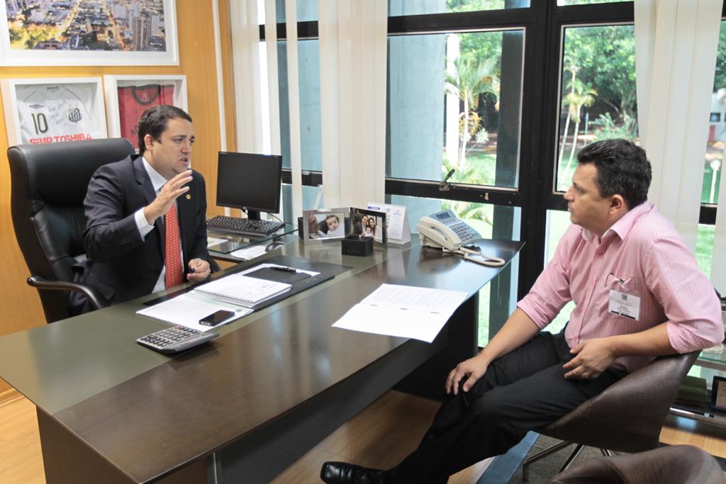 Imagem: Marcio Fernandes recebe presidente da Umam, José Gondim.