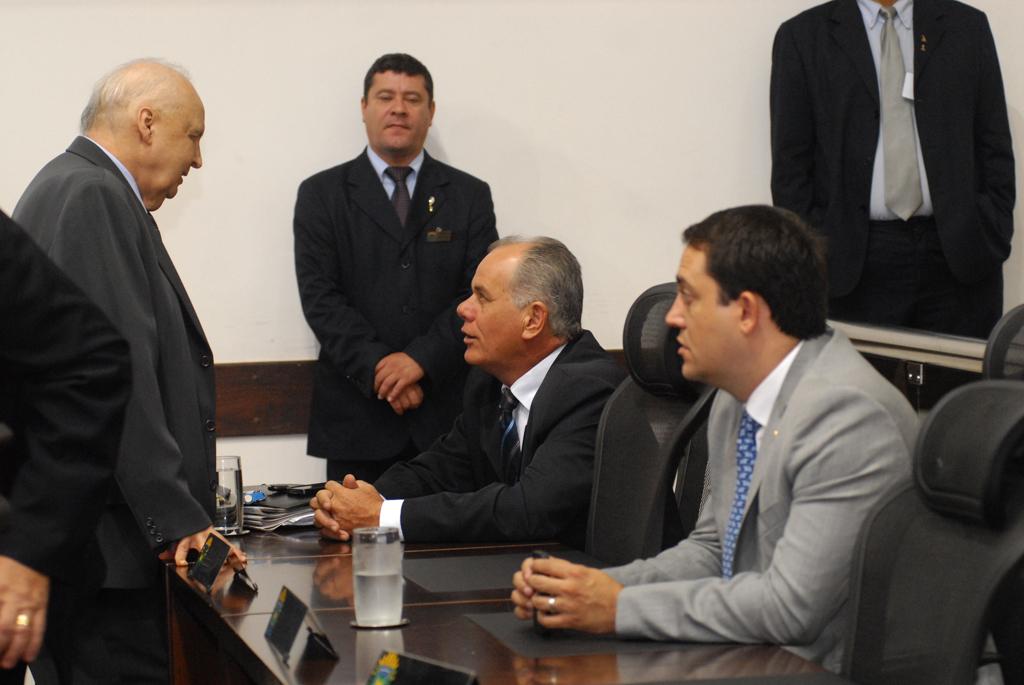 Imagem: Parlamentares durante sessão realizada nesta terça-feira.