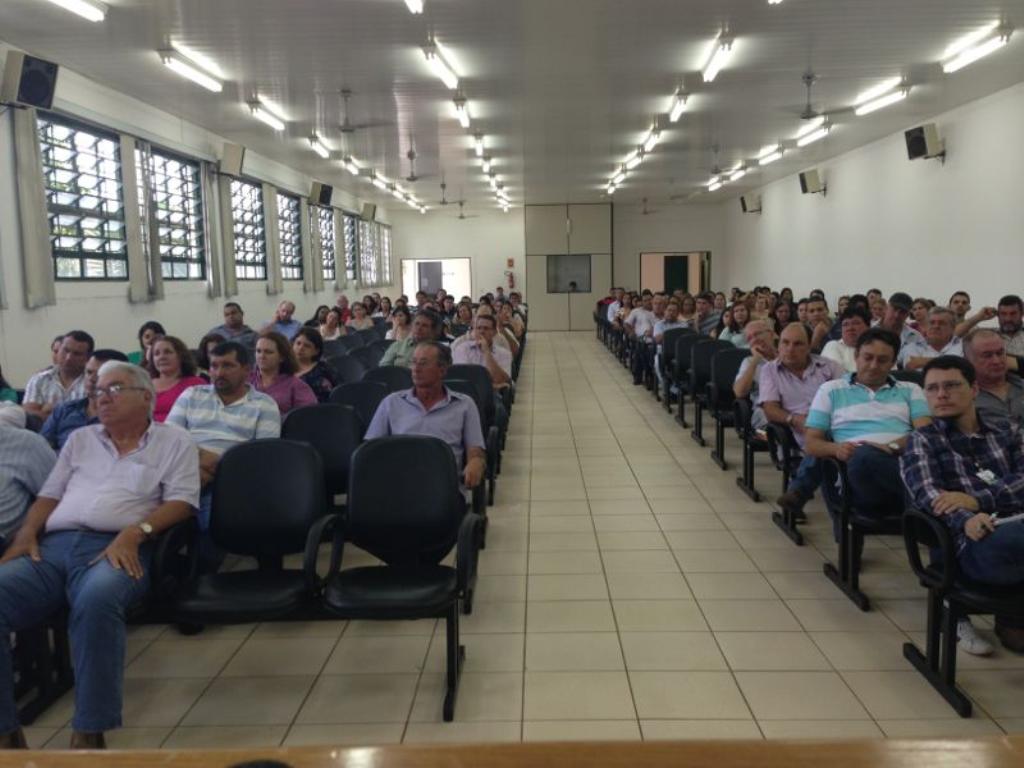 Imagem: População comparece à reunião de apresentação do secretariado